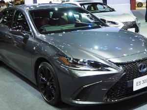 Lexus ES 2020